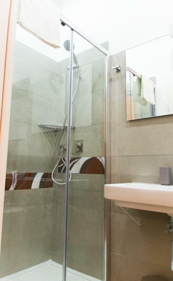 B&B Il Balconcino A Santa Chiara 나폴리 외부 사진