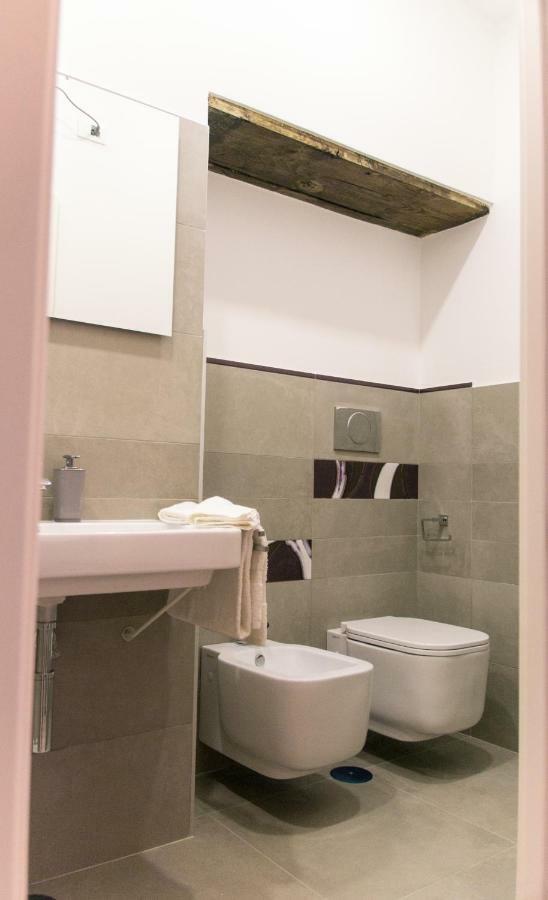 B&B Il Balconcino A Santa Chiara 나폴리 외부 사진